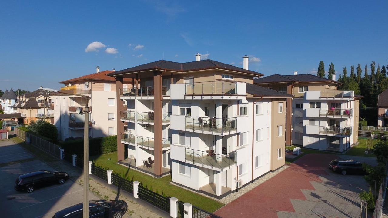 Laguna Beach Apartmanok Siofok Dış mekan fotoğraf